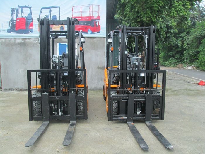 Bộ công tác chui container
